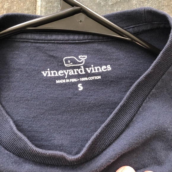 Vineyard vines long sleeve - Picture 3 of 5